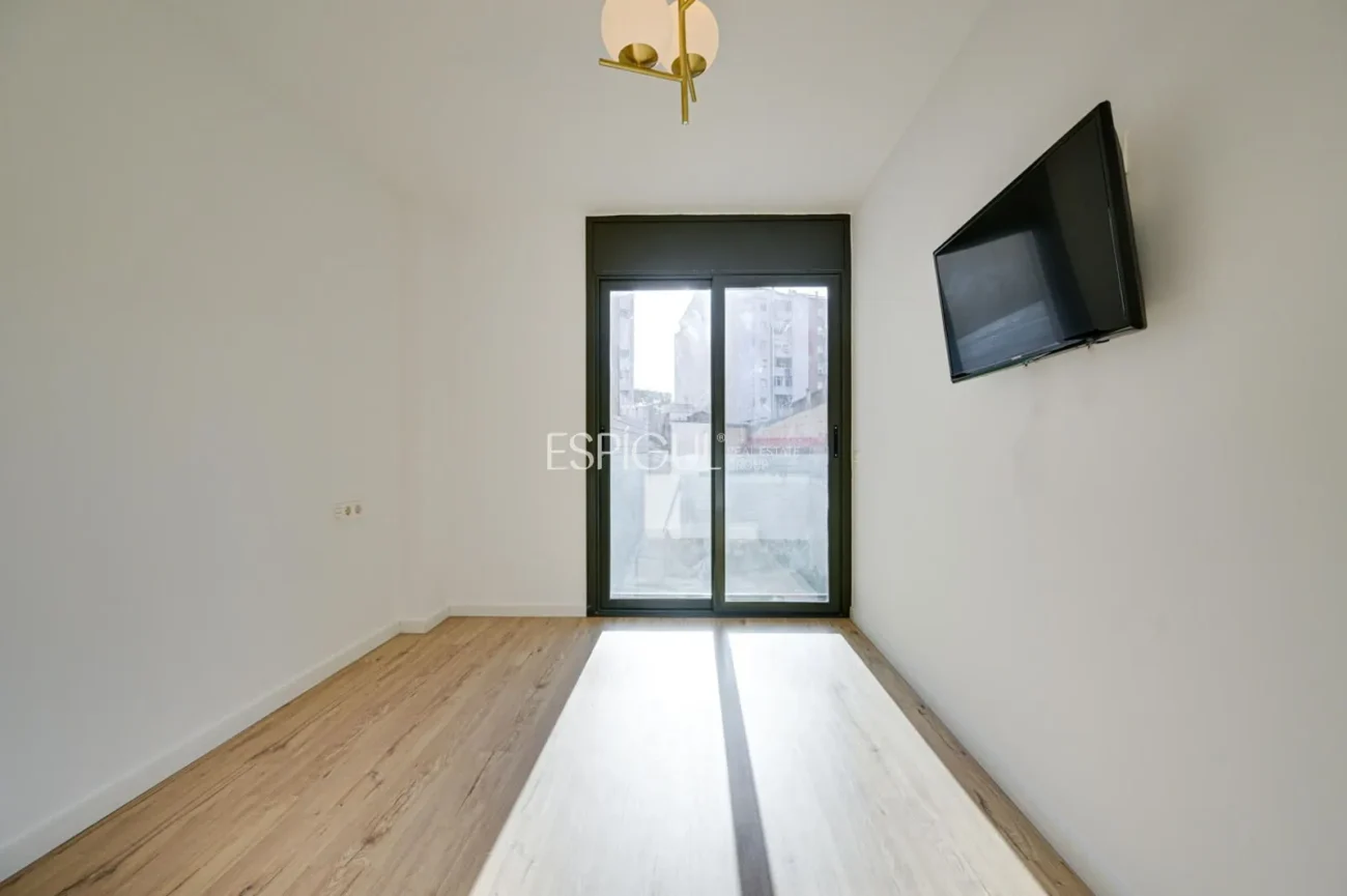 Dúplex con jardín privado en venta en Sants