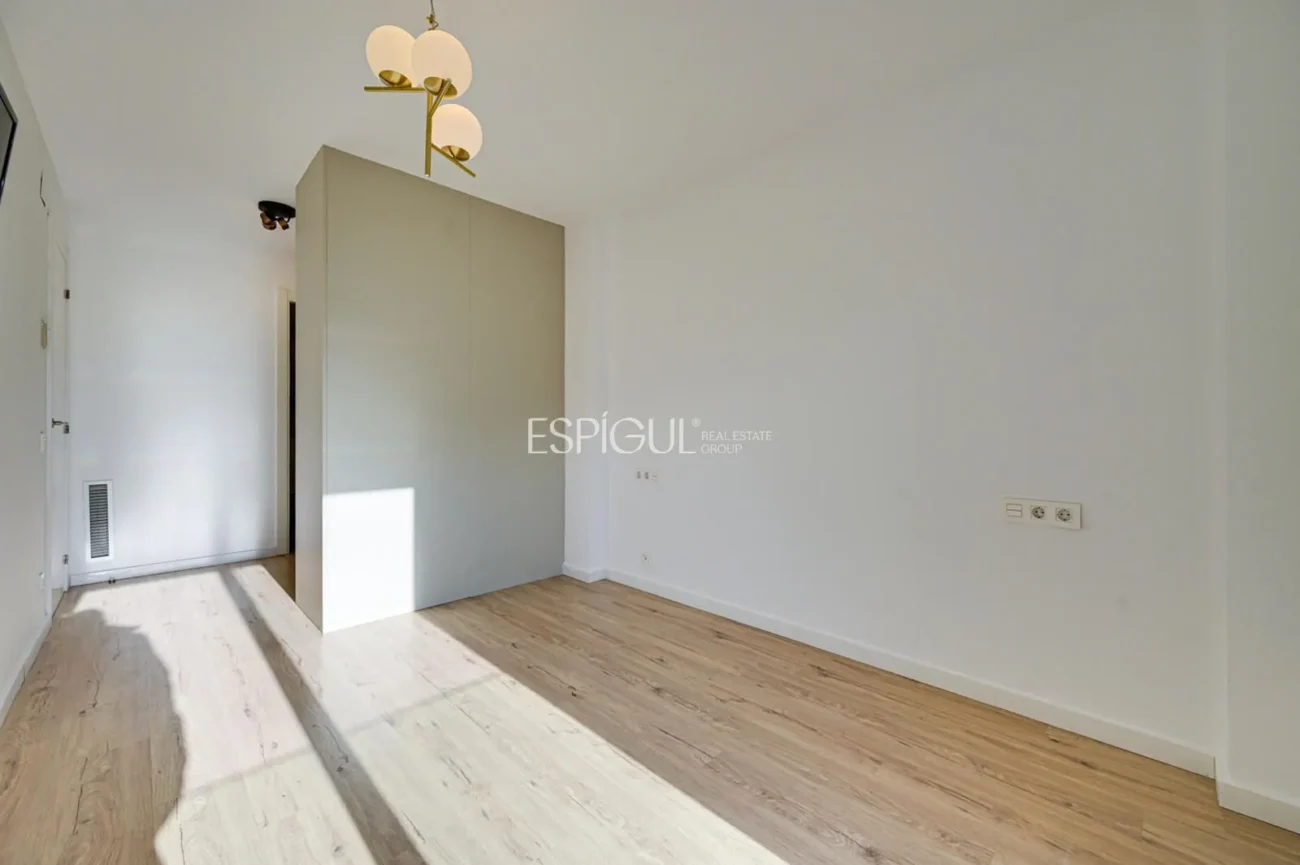 Dúplex con jardín privado en venta en Sants