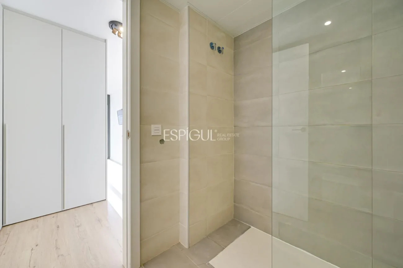 Dúplex con jardín privado en venta en Sants