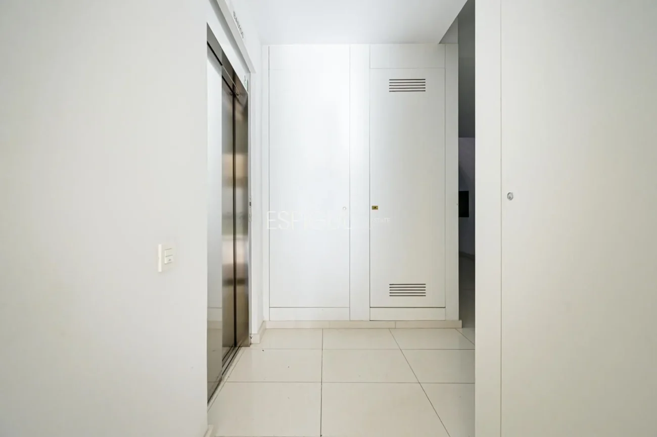 Dúplex con jardín privado en venta en Sants