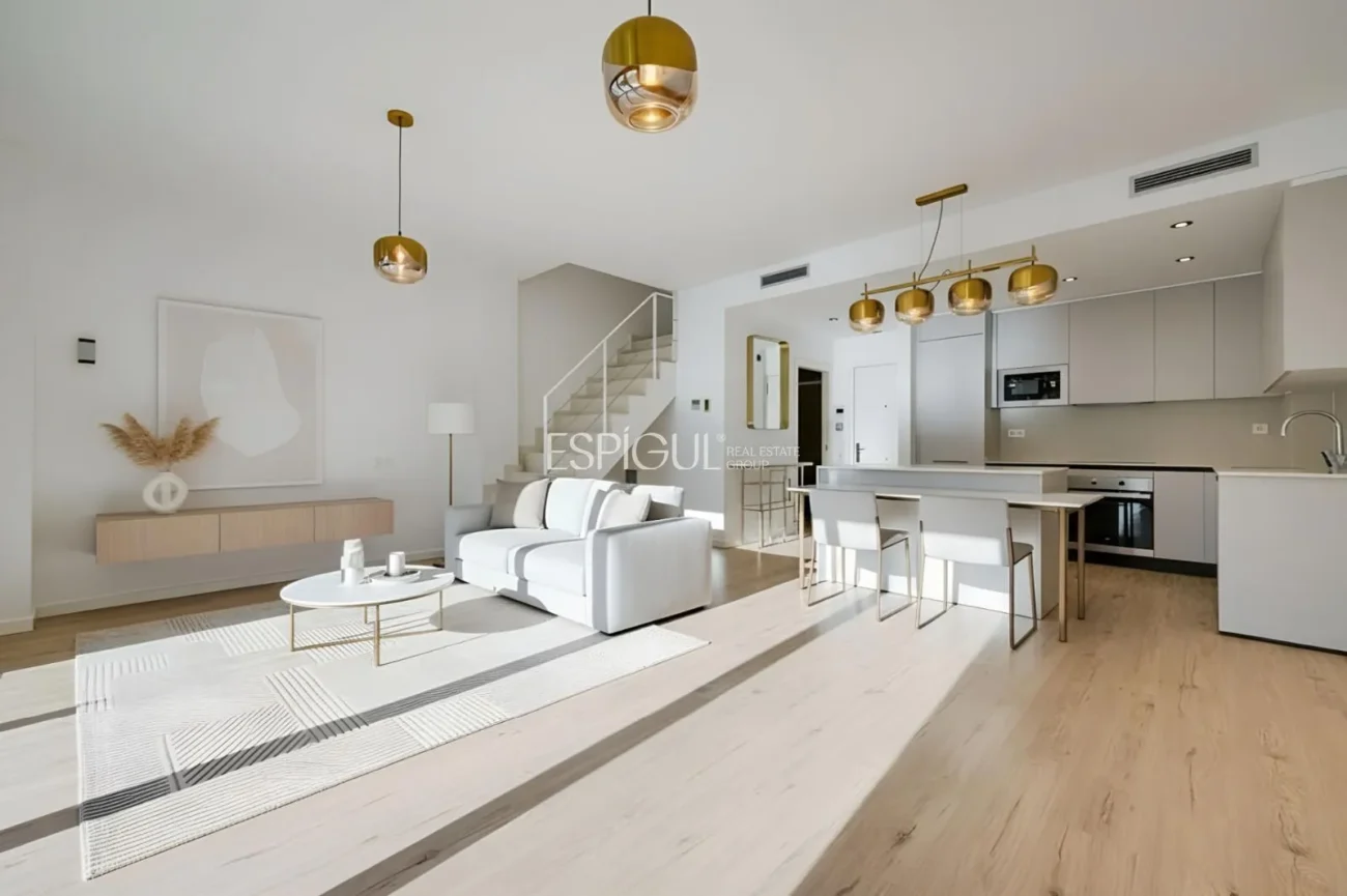 Dúplex con jardín privado en venta en Sants