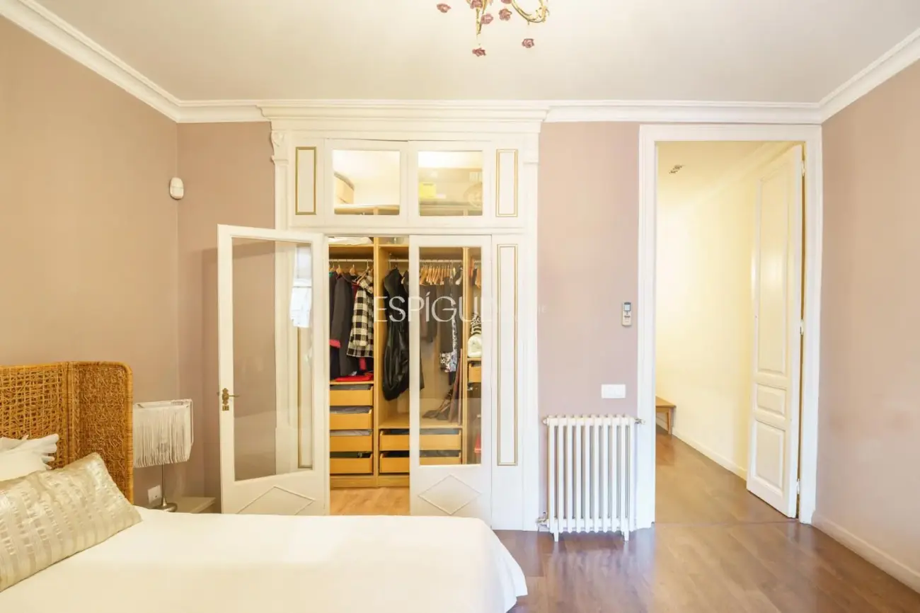 Exclusico piso con terraza privada en Eixample – Sant Antoni