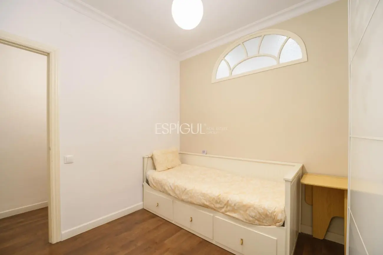 Exclusico piso con terraza privada en Eixample – Sant Antoni