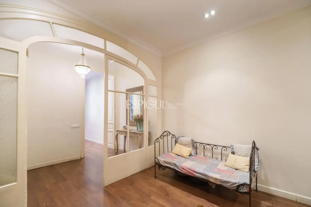 Exclusico piso con terraza privada en Eixample – Sant Antoni