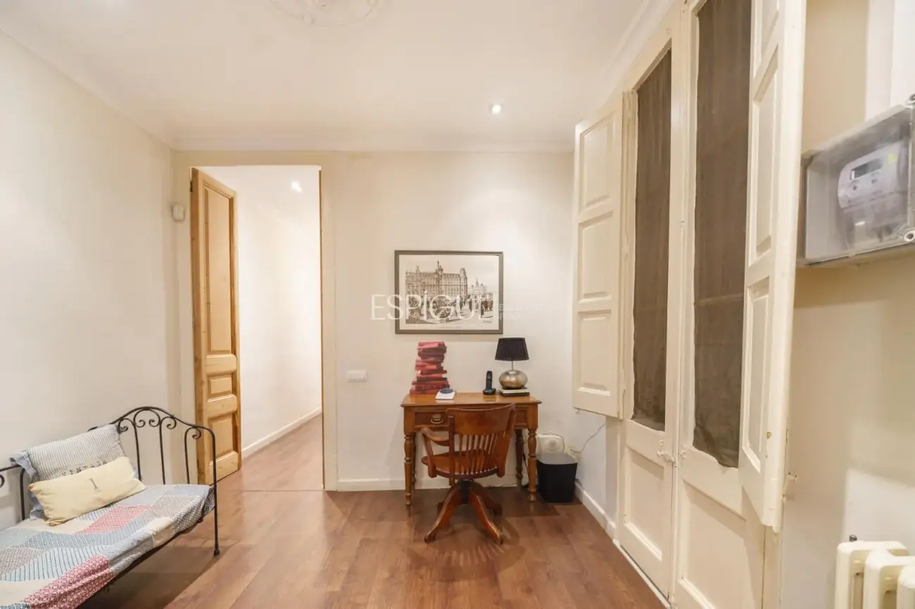 Exclusico piso con terraza privada en Eixample – Sant Antoni