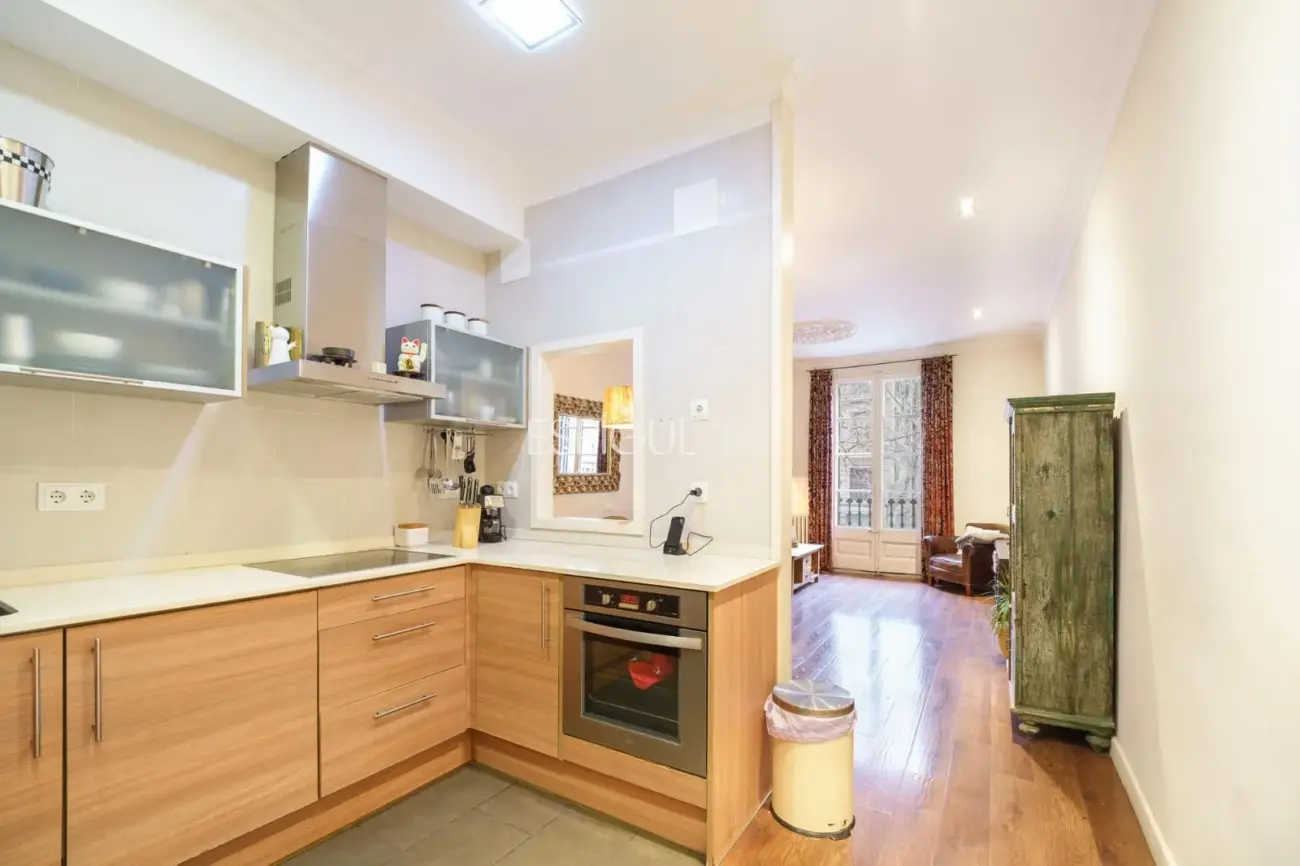 Exclusico piso con terraza privada en Eixample – Sant Antoni