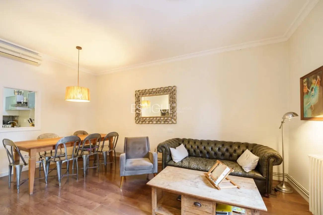 Exclusico piso con terraza privada en Eixample – Sant Antoni