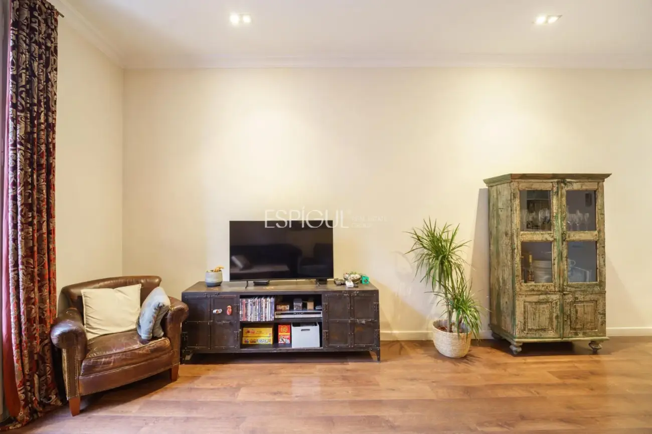 Exclusico piso con terraza privada en Eixample – Sant Antoni