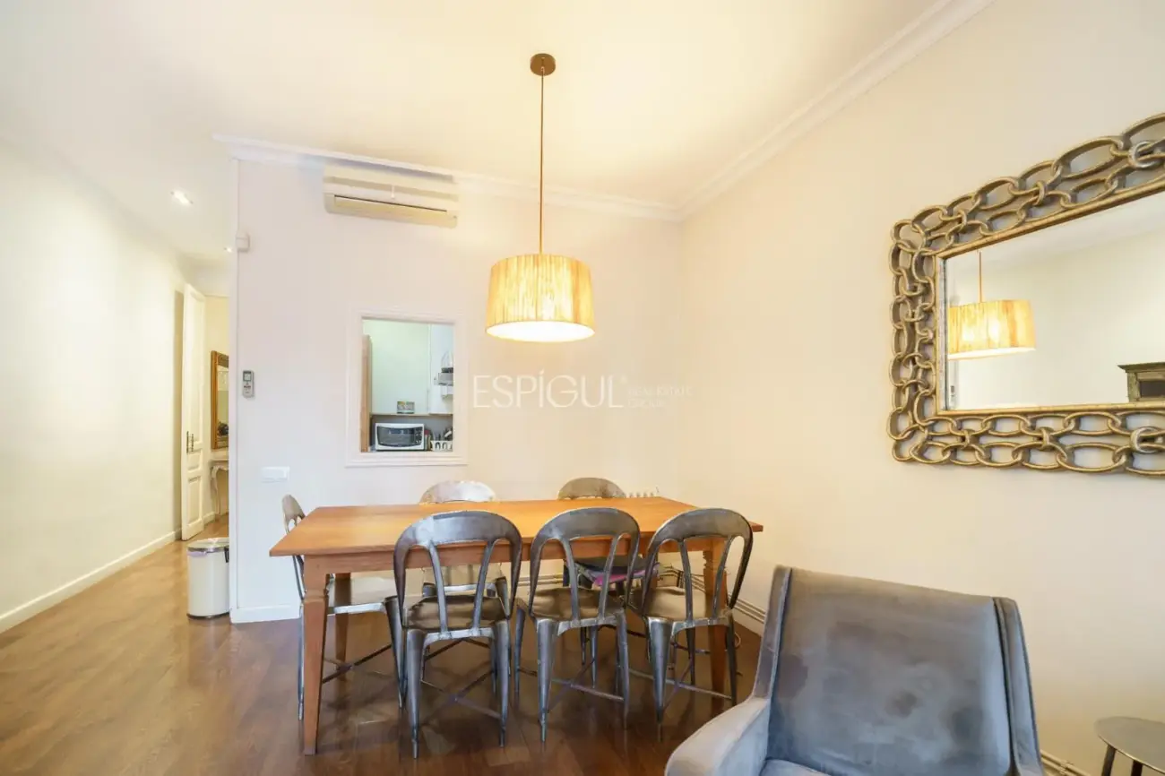 Exclusico piso con terraza privada en Eixample – Sant Antoni