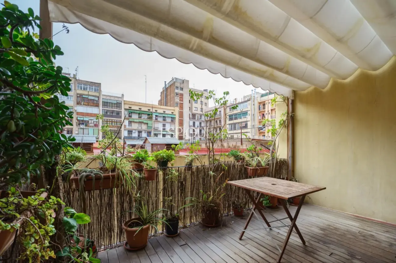 Exclusico piso con terraza privada en Eixample – Sant Antoni