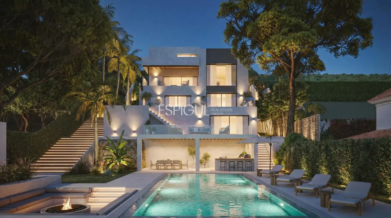 Propriété exclusive de nouvelle construction offrant une vue imprenable sur la mer.