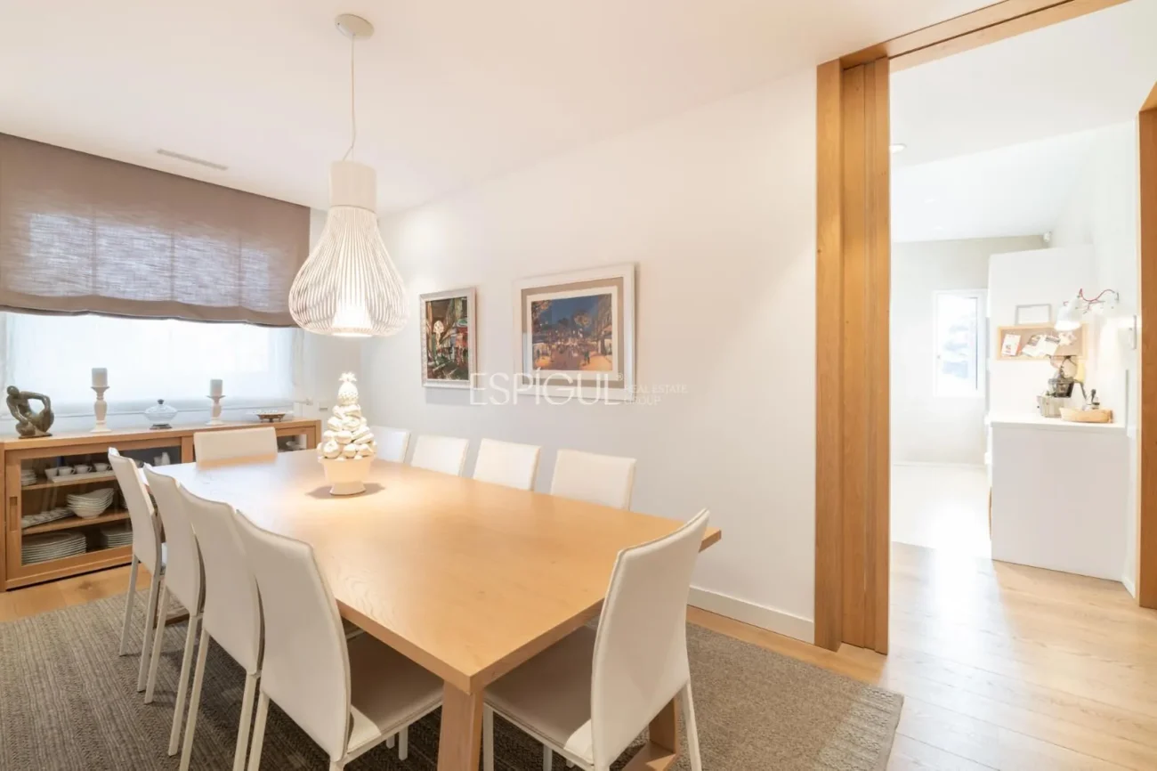 Propriété exclusive avec jardin, piscine et terrain de paddle privé au centre d’Alella