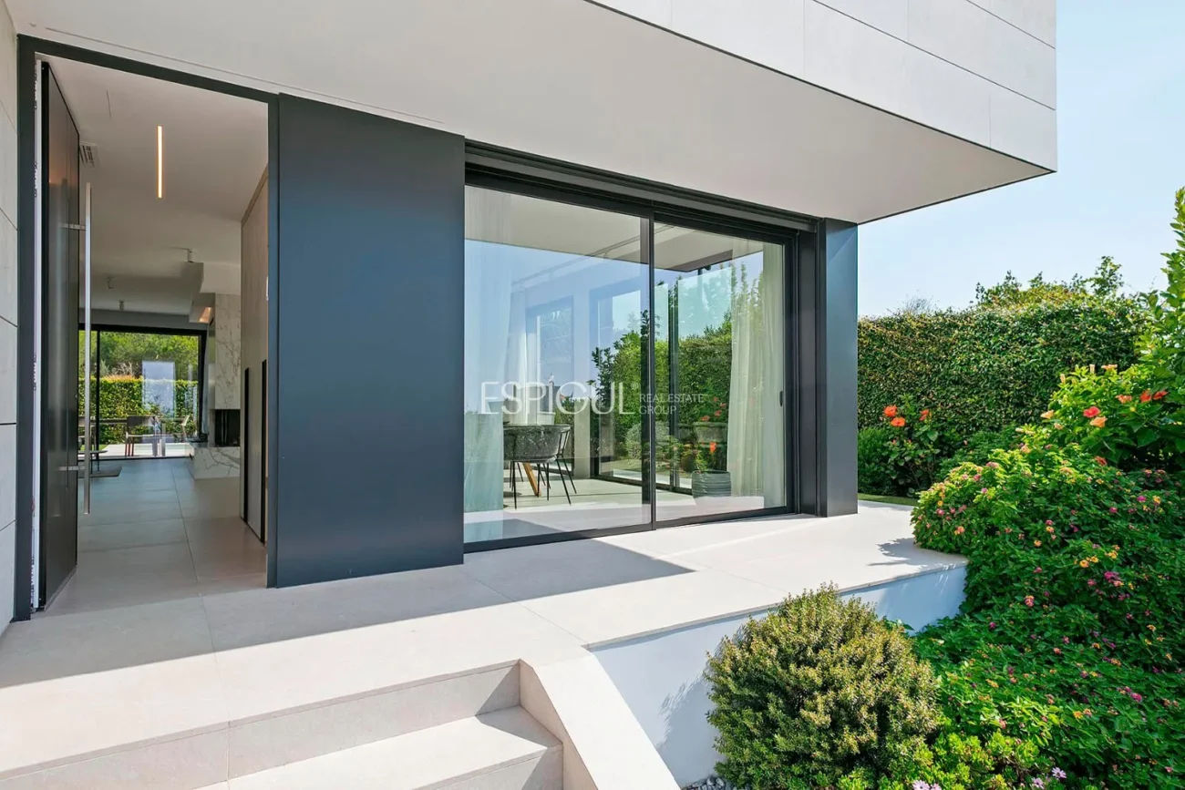 Magnifique maison individuelle avec vue sur la mer et piscine privée à Montgat