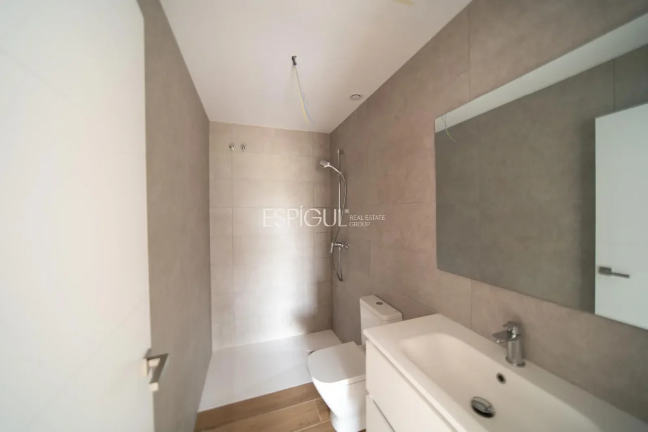 Apartment for rent in Vilablareix – 4 bedrooms