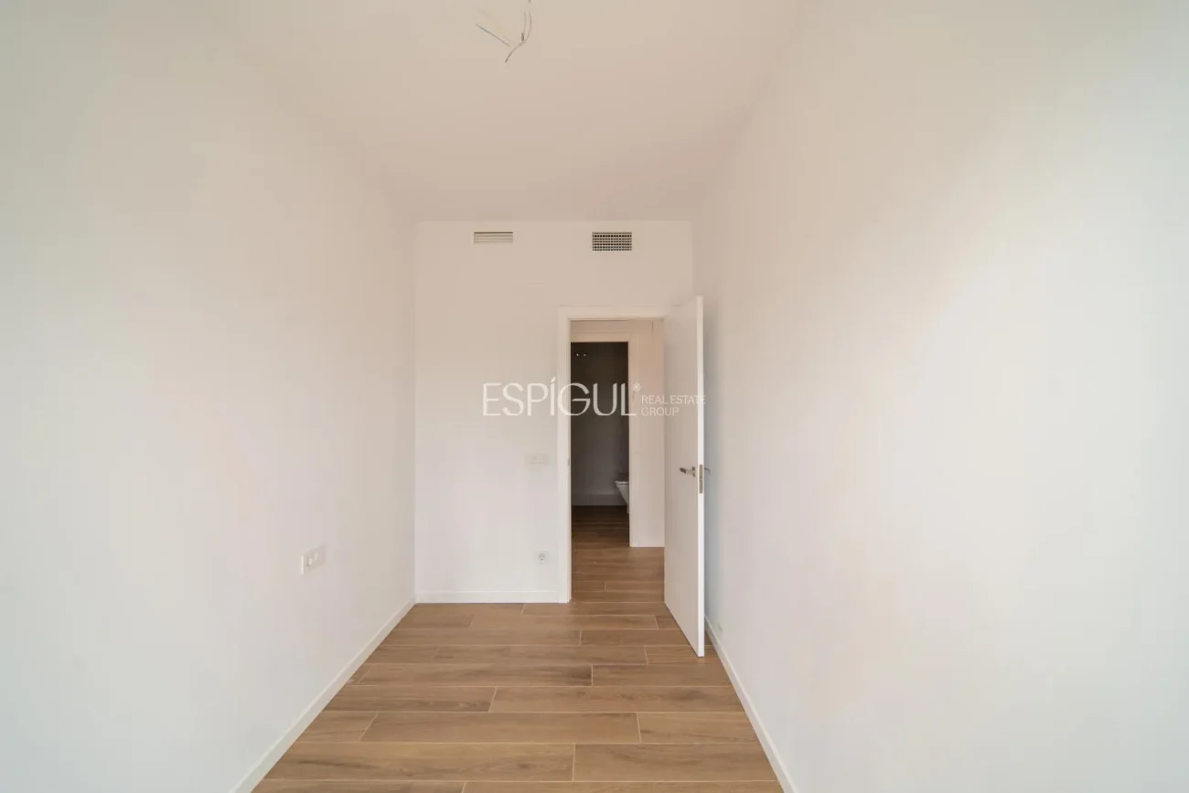 Apartment for rent in Vilablareix – 4 bedrooms