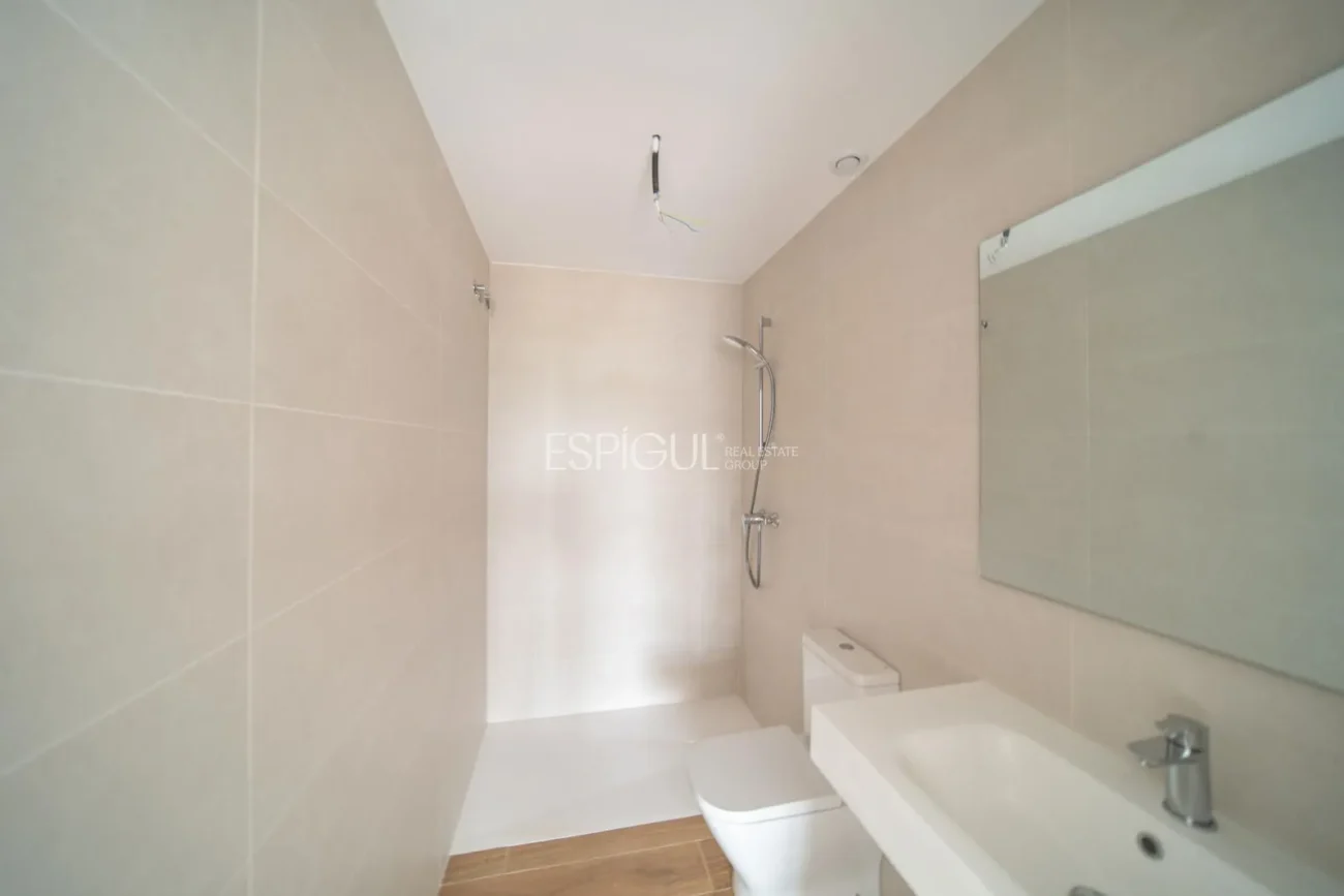 Apartment for rent in Vilablareix – 4 bedrooms