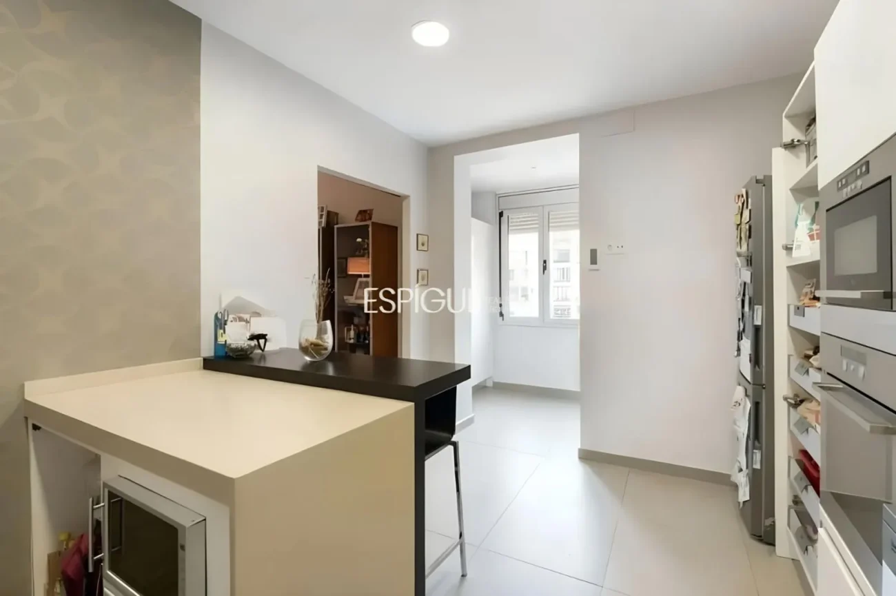 Appartement à vendre dans l&rsquo;Antiga Esquerra de l&rsquo;Eixample – Élégance classique et confort moderne