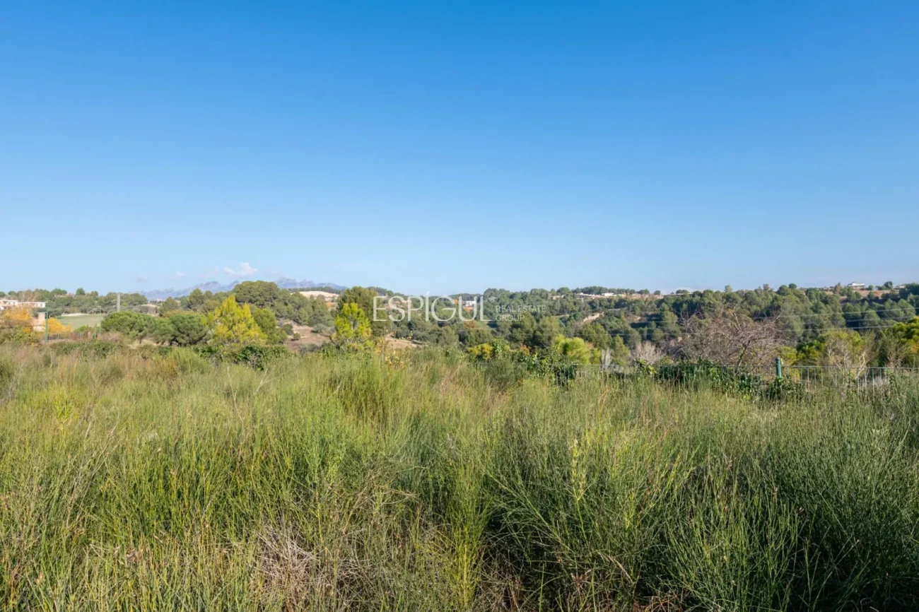 Terrain constructible à vendre à Golf Masia Bach