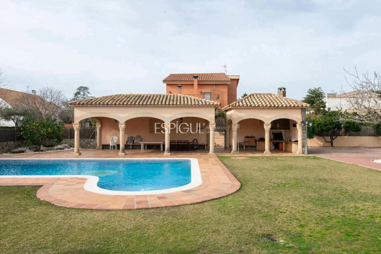 Spektakuläre Luxusvilla mit Meerblick in Can Quirze, Mataró