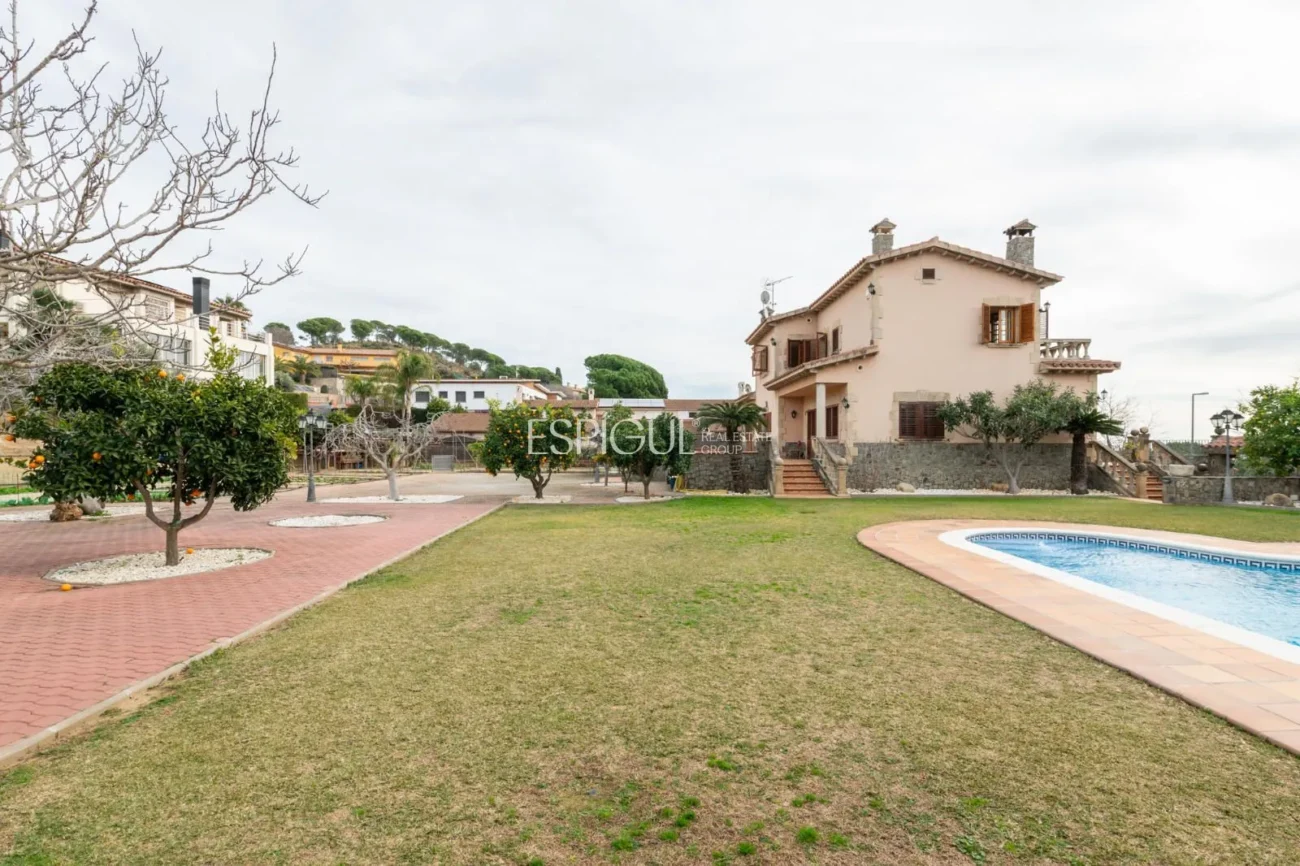 Spektakuläre Luxusvilla mit Meerblick in Can Quirze, Mataró