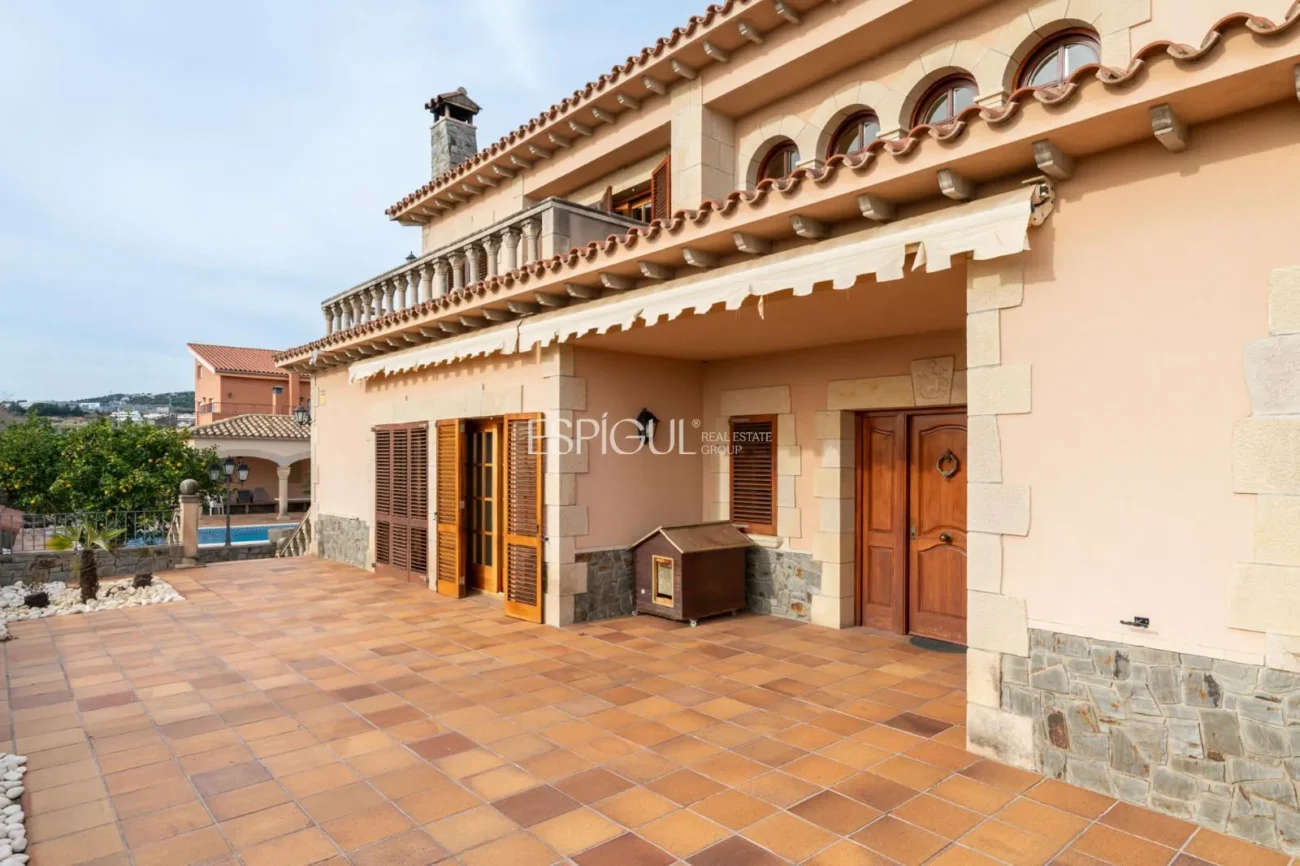 Spektakuläre Luxusvilla mit Meerblick in Can Quirze, Mataró
