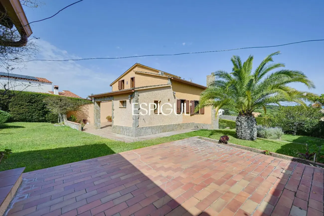 Amplia villa con piscina privada en Mas Pallí, Calonge