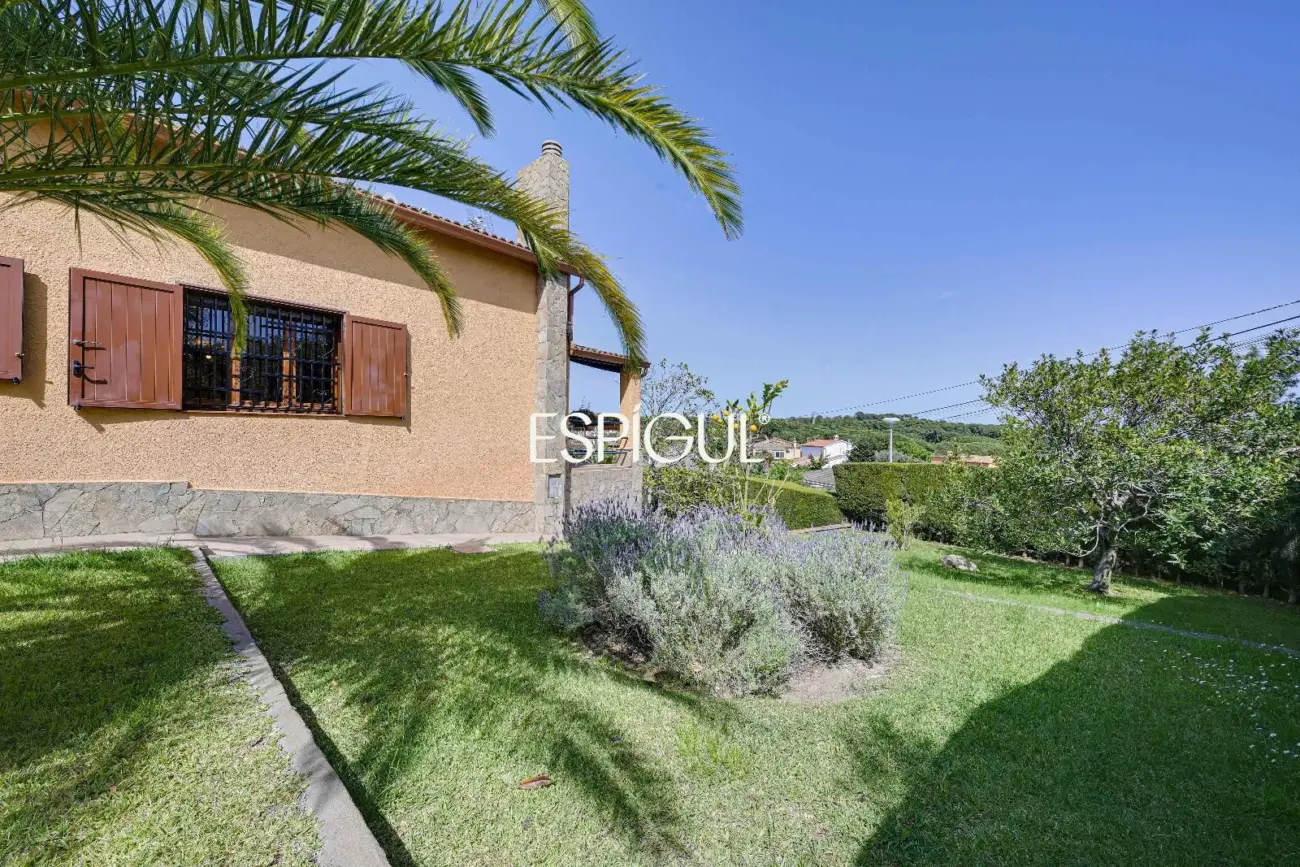 Amplia villa con piscina privada en Mas Pallí, Calonge