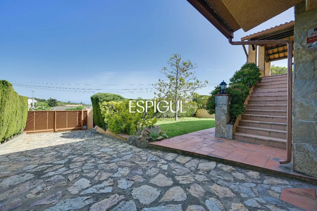 Amplia villa con piscina privada en Mas Pallí, Calonge