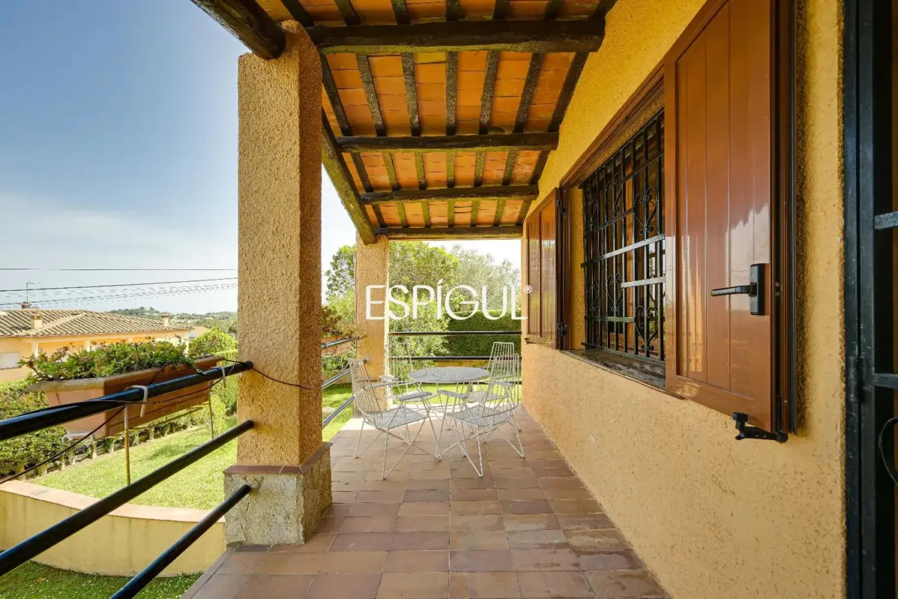 Amplia villa con piscina privada en Mas Pallí, Calonge