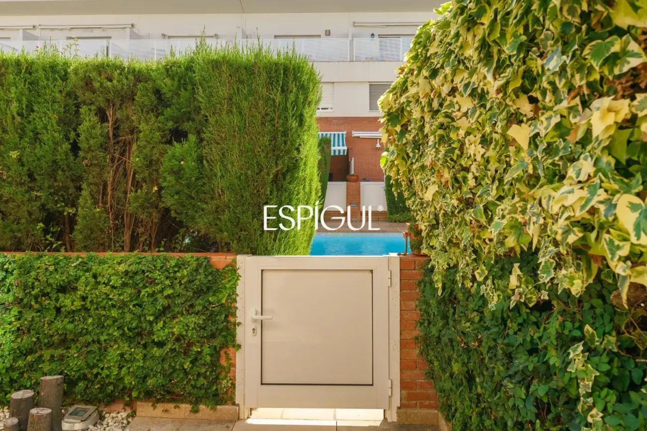 Casa adosada en venta en Premià de Mar con zona comunitaria y a pocos metros de la playa.