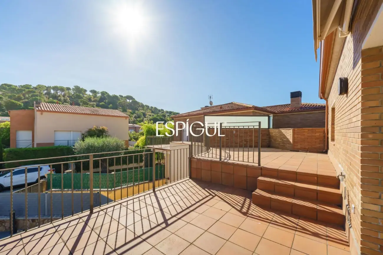 Casa totalmente refromada con piscina en Canet de mar