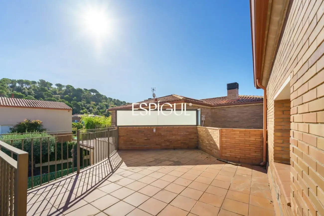Casa totalmente refromada con piscina en Canet de mar