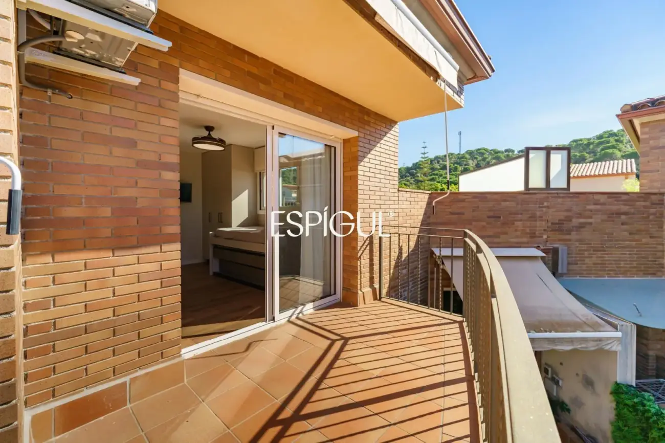 Casa totalmente refromada con piscina en Canet de mar