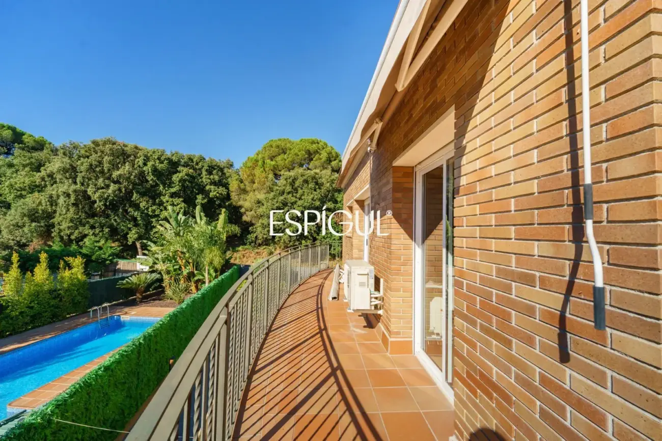 Casa totalmente refromada con piscina en Canet de mar