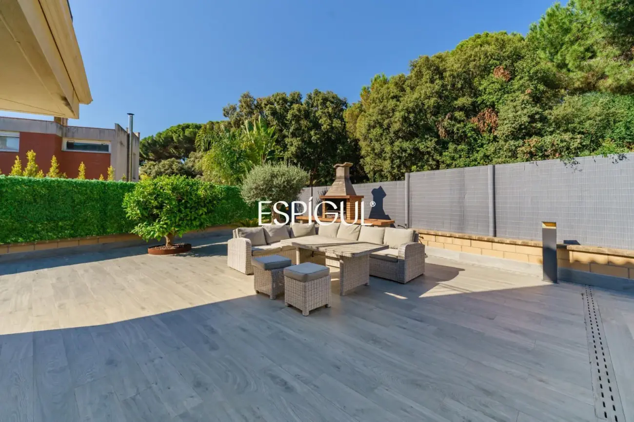 Casa totalmente refromada con piscina en Canet de mar