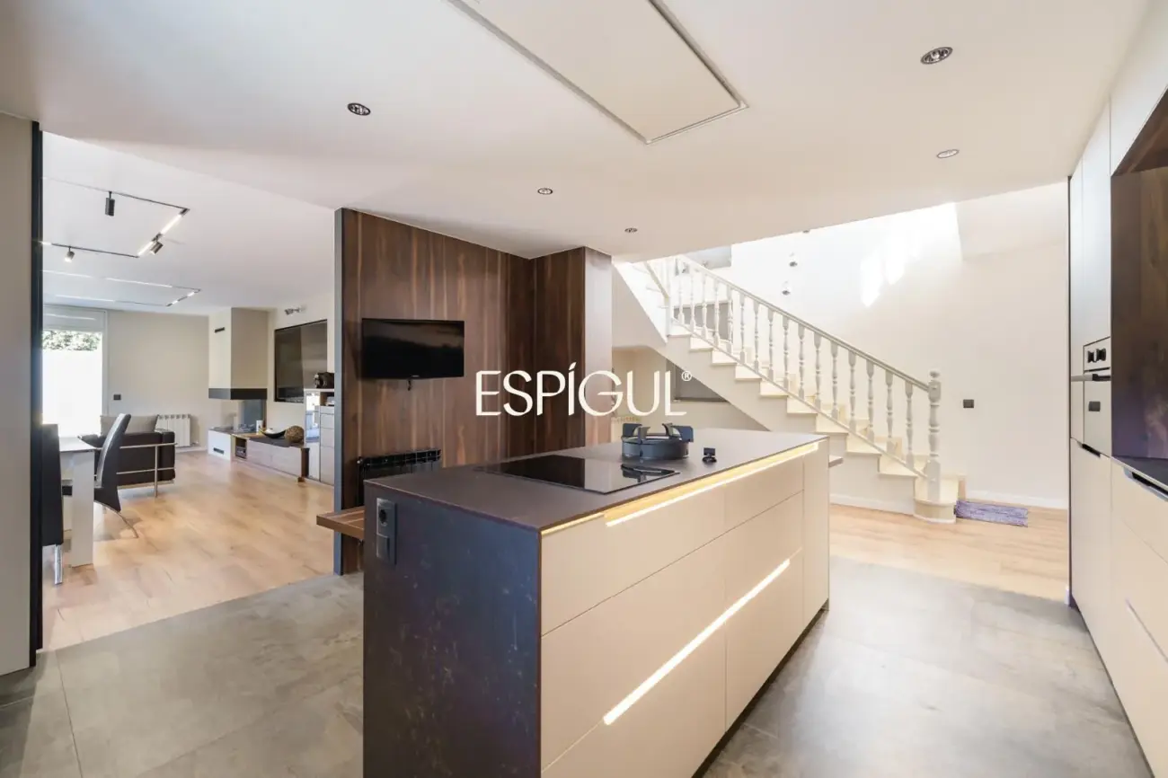 Casa totalmente refromada con piscina en Canet de mar