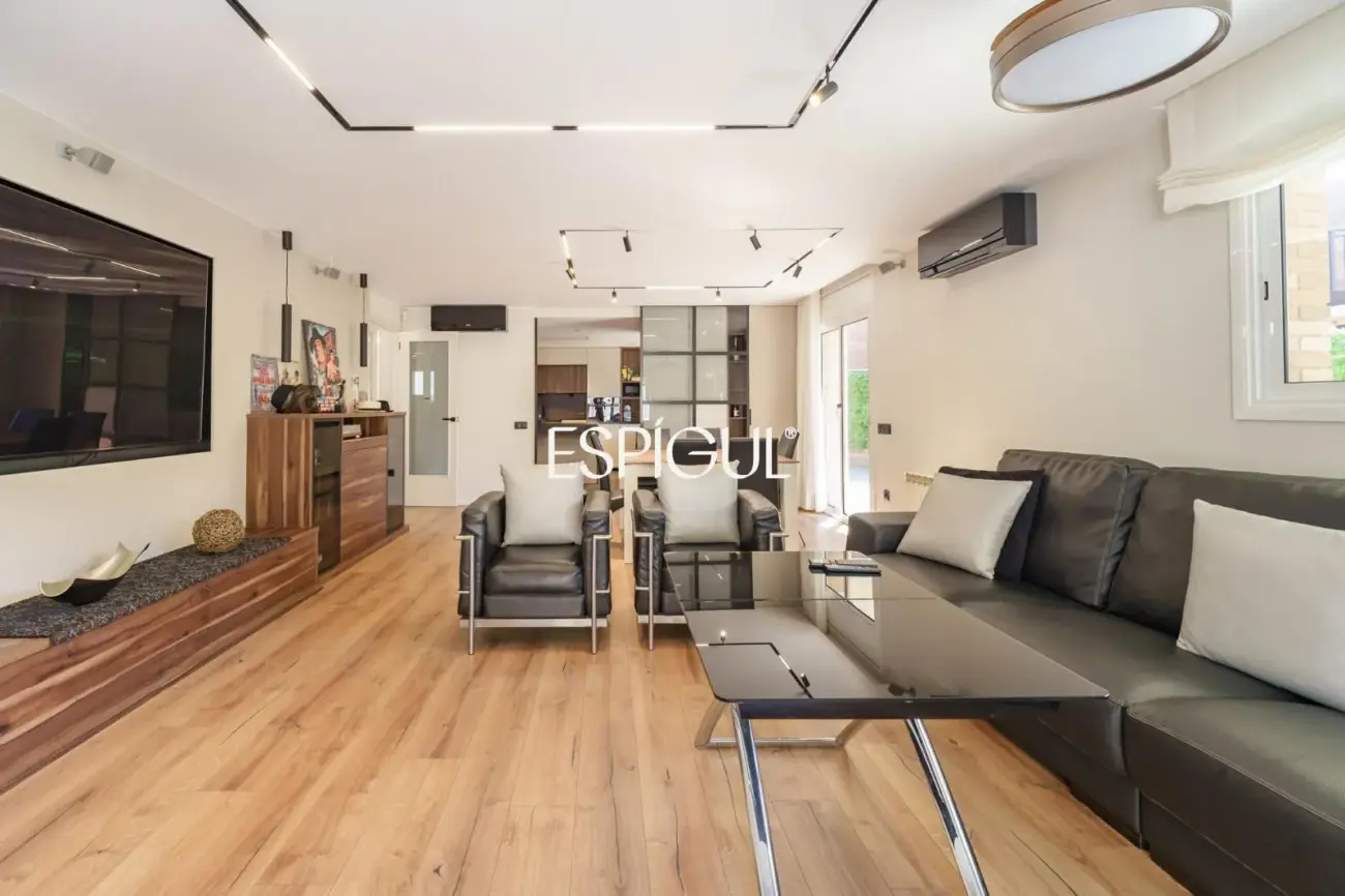 Casa totalmente refromada con piscina en Canet de mar