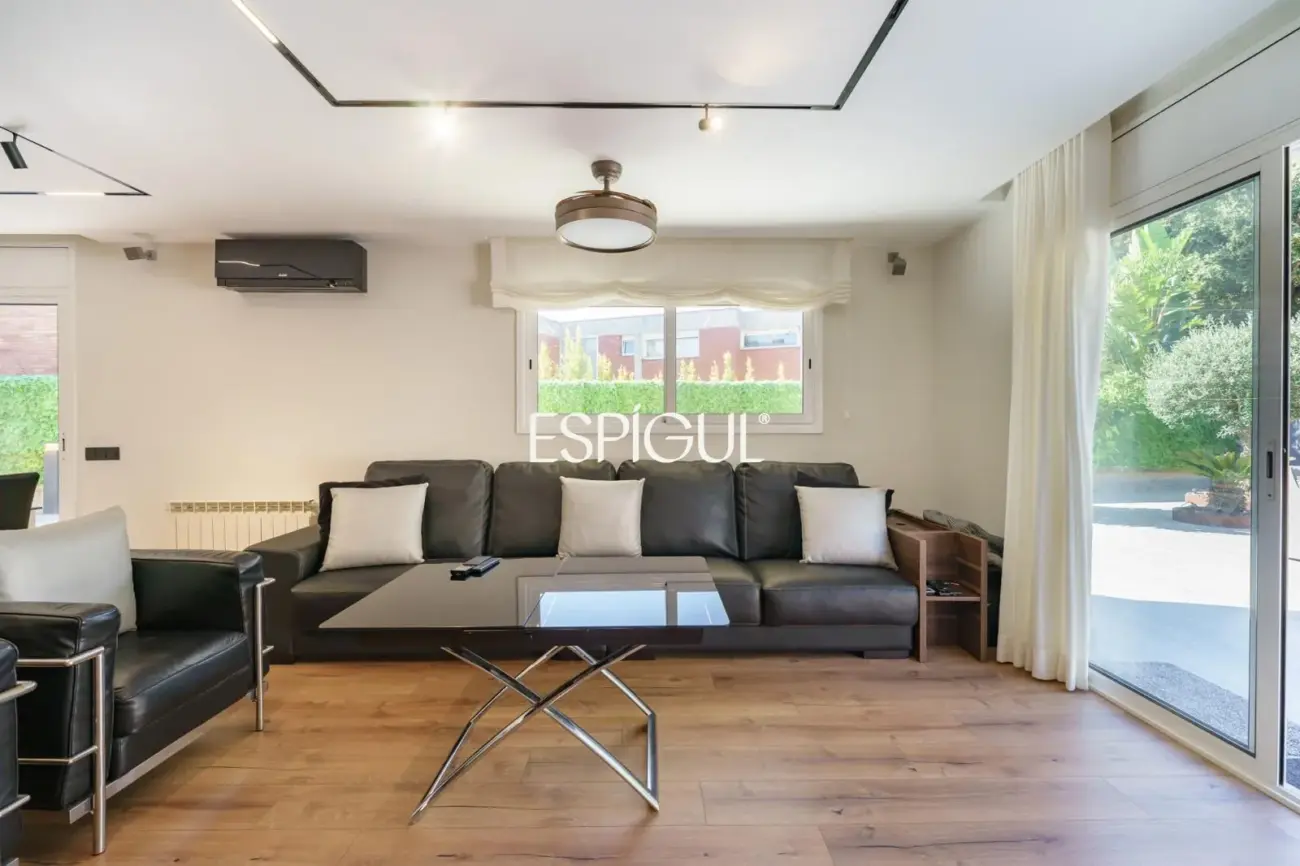 Casa totalmente refromada con piscina en Canet de mar