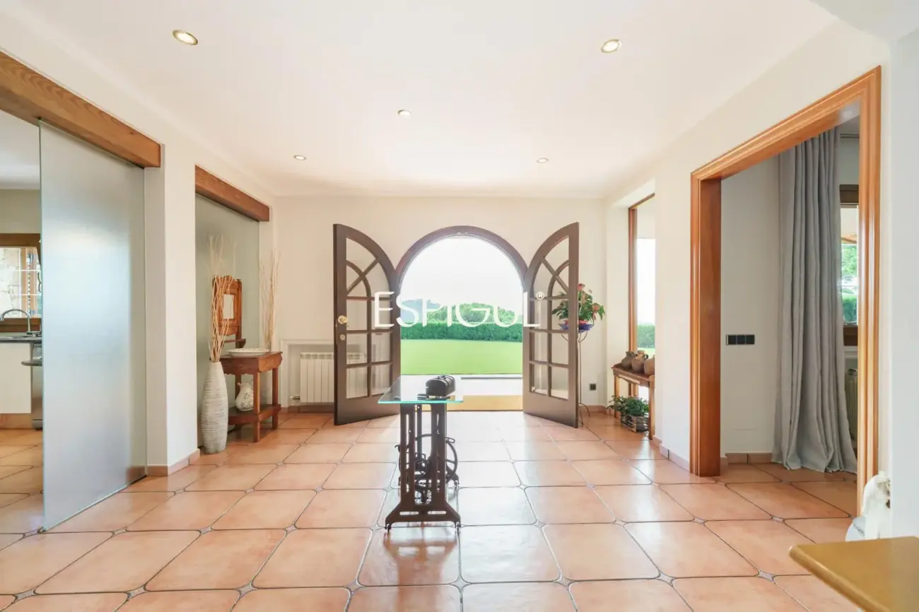 Encantadora casa unifamiliar de estilo rústico en un entorno privilegiado de Argentona