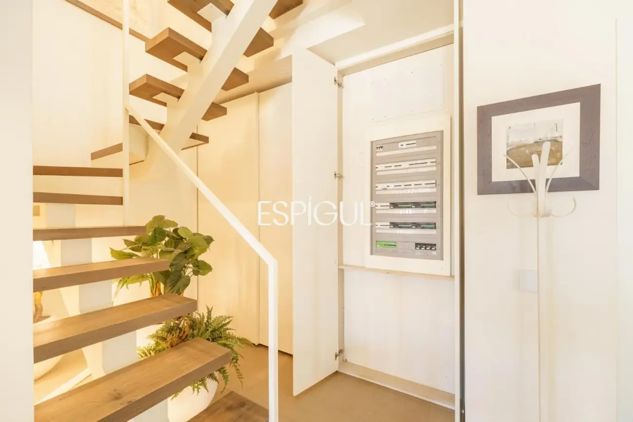 Espectacular ático dúplex de alto standing, amueblado, con parking y terraza de 60 m² en la Dreta de l’Eixample