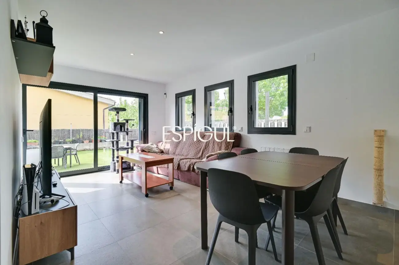 Exclusiva casa en Vilablareix de 4 habitaciones