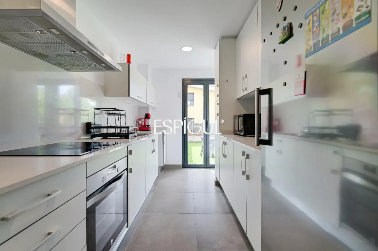 Exclusiva casa en Vilablareix de 4 habitaciones