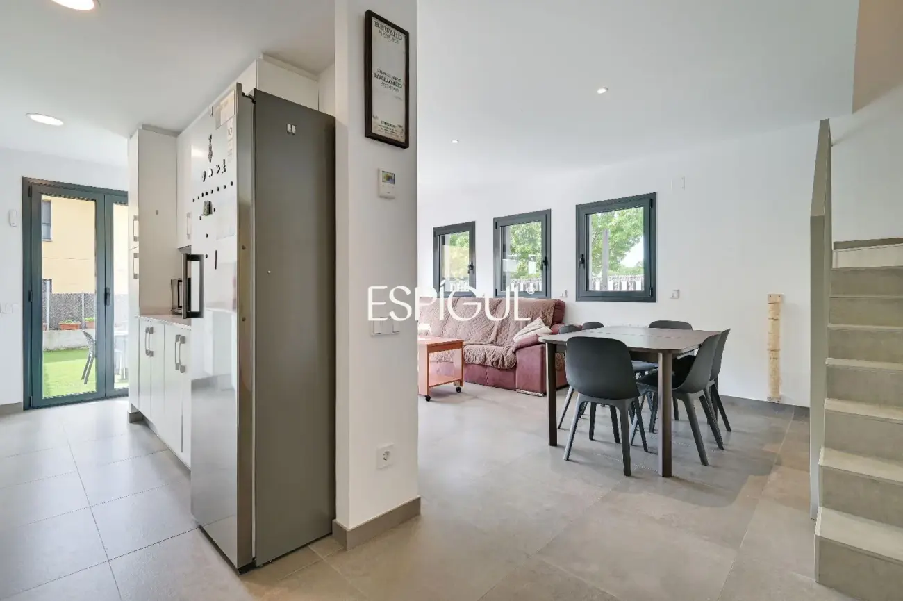 Exclusiva casa en Vilablareix de 4 habitaciones