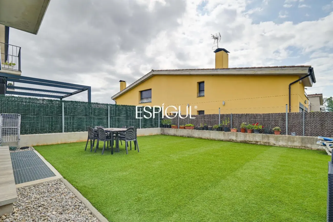 Exclusiva casa en Vilablareix de 4 habitaciones