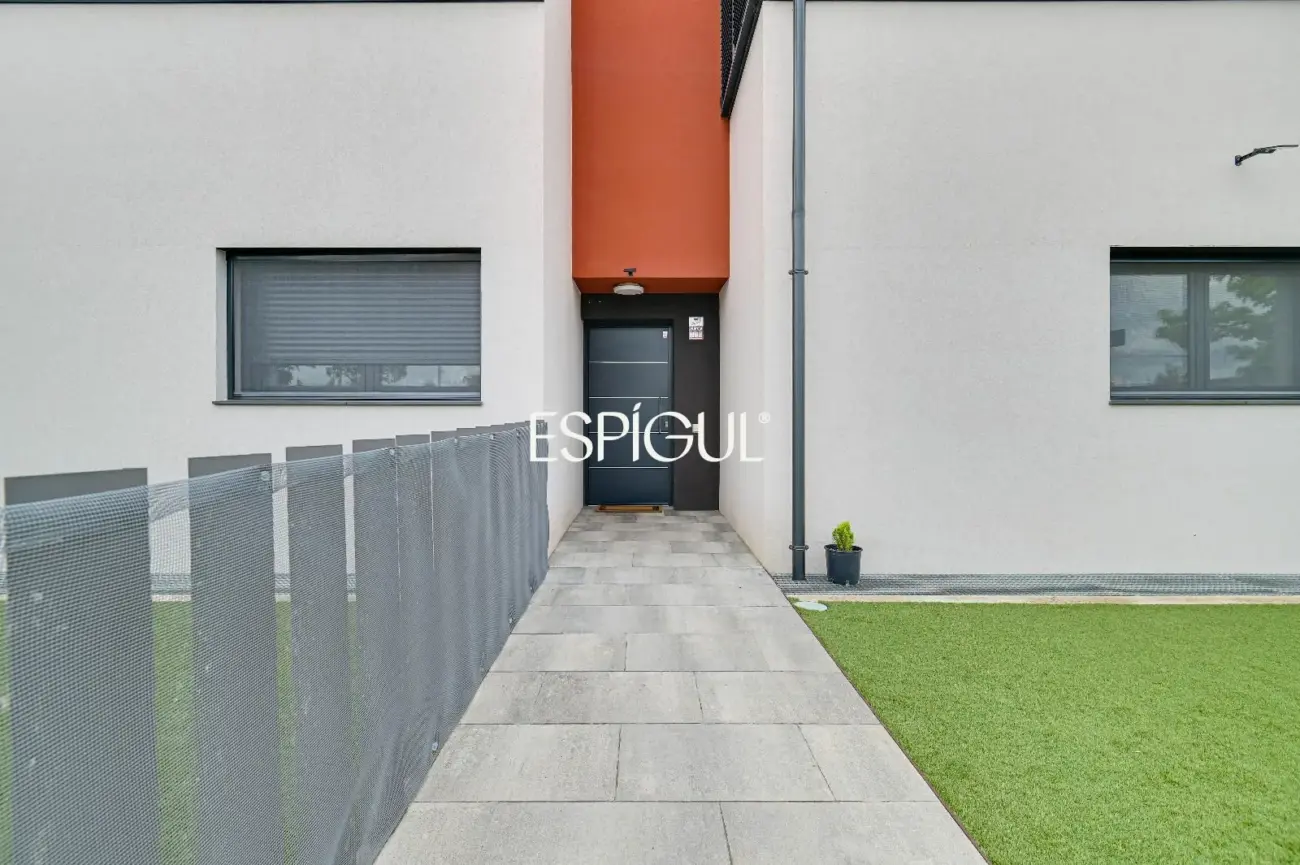 Exclusiva casa en Vilablareix de 4 habitaciones