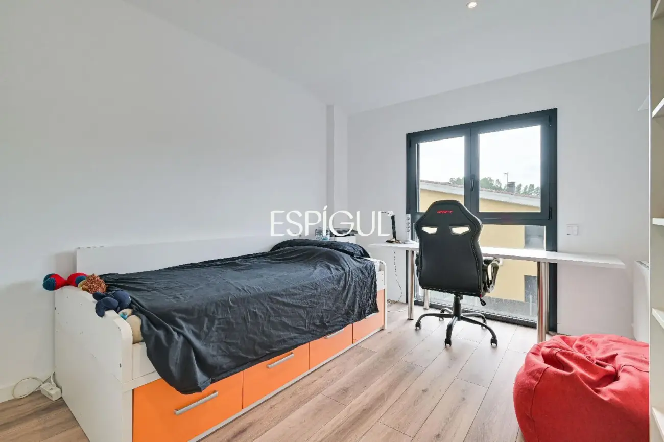 Exclusiva casa en Vilablareix de 4 habitaciones