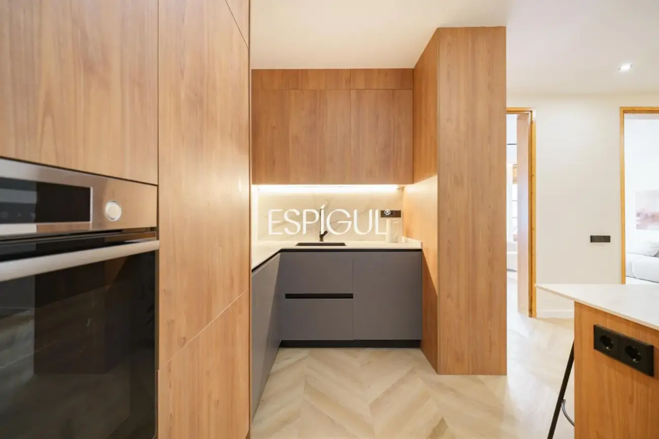 Exclusiva vivienda reformada en venta en Carrer de Muntaner