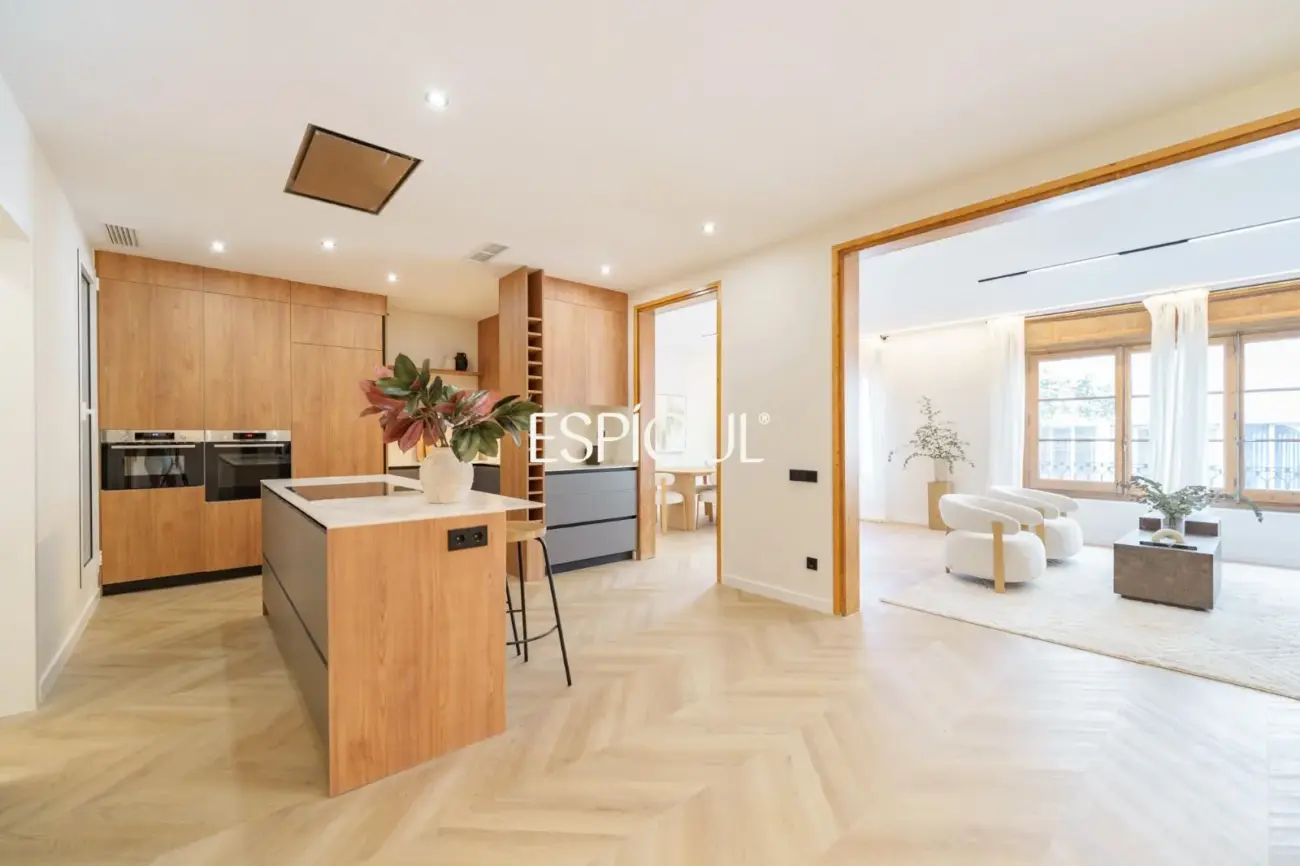 Exclusiva vivienda reformada en venta en Carrer de Muntaner