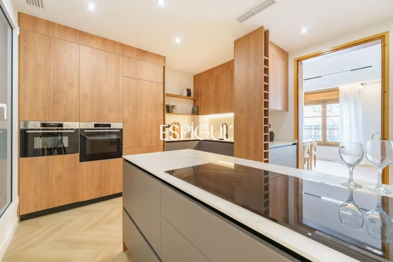 Exclusiva vivienda reformada en venta en Carrer de Muntaner