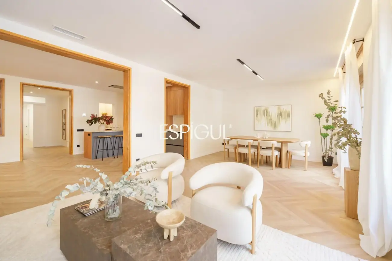 Exclusiva vivienda reformada en venta en Carrer de Muntaner